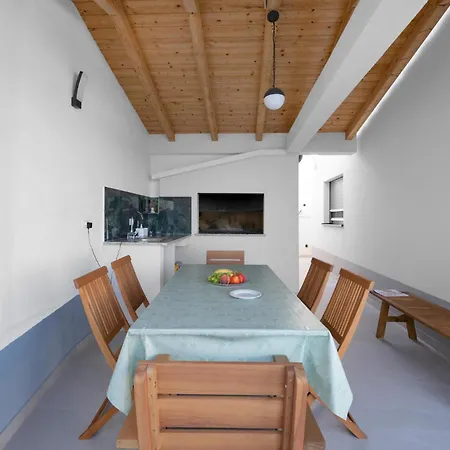 In With Kitchen سيفيد